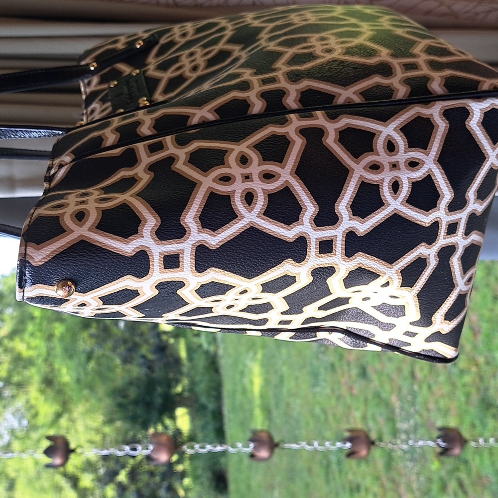 Kate Spade Black and White Large Tote Shoulder Bag Excellent Used Condition - Picture 5 of 15